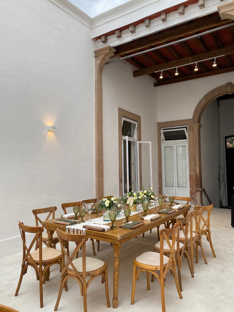 HERMOSA CASA COMERCIAL EN RENTA IDEAL PARA RESTAURANTE EN EL CORAZON DE LEÓN GTO