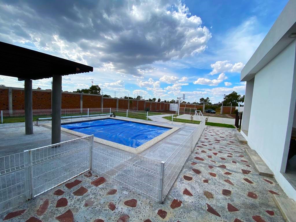 CASA DE CAMPO EN VENTA EN RECONOCIDO PRIVADO