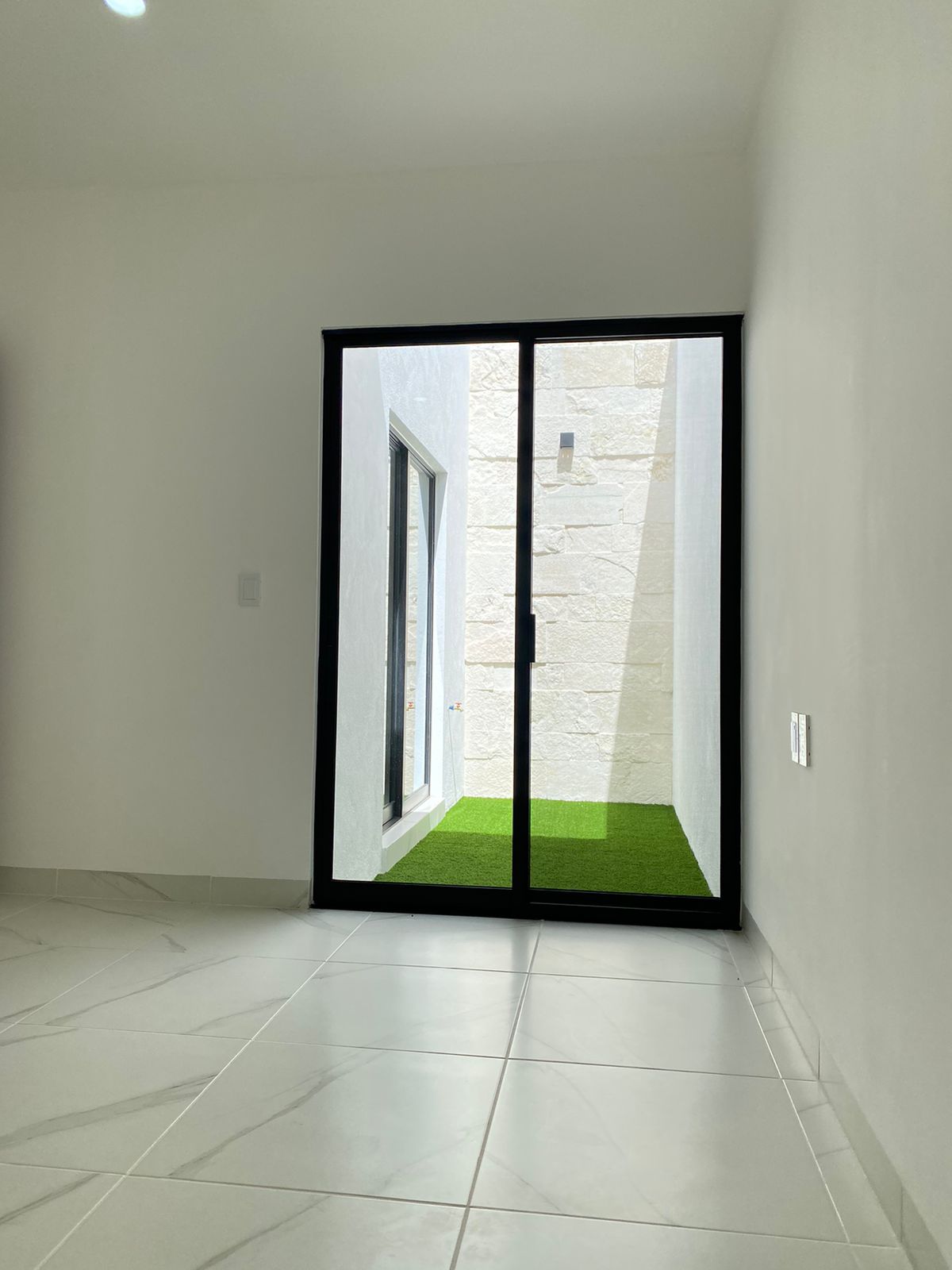 HERMOSA CASA NUEVA EN VENTA DE 1 PLANTA  EN  PRIVADO EN LEÓN GTO